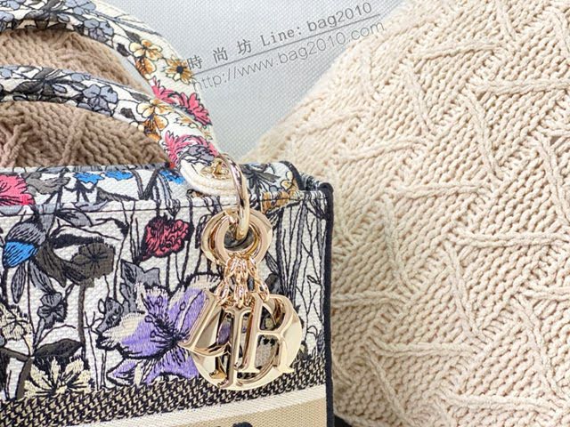 Dior女包 迪奧Lady D-Lite繁花刺繡中號戴妃包 Dior手提肩背斜挎包  dfk1767